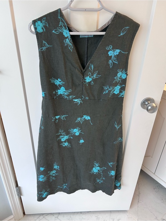 Smoking Lily Dresses & Skirts - Smoking Lily Soft Charcoal Grey Floral V-Neck Midi Dress with Aqua Print